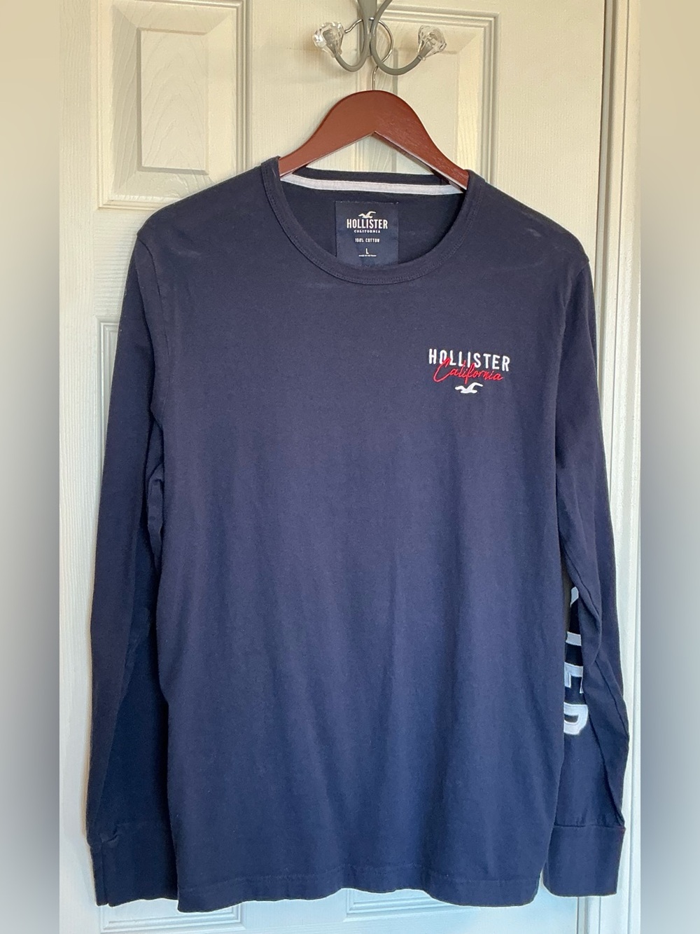 Hollister California Men’s Navy Blue LARGE Graphic Long Sleeve Cotton T-Shirt